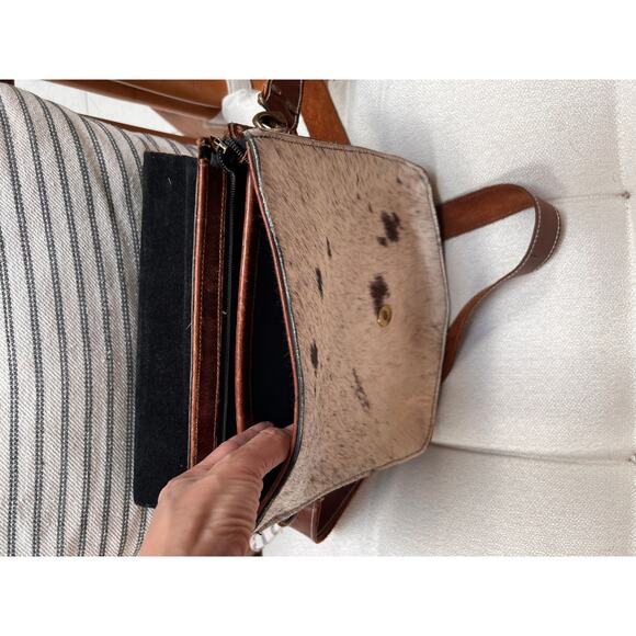 Vintage Cowhide Leather Bag with Turquoise Stones - Picture 6 of 7